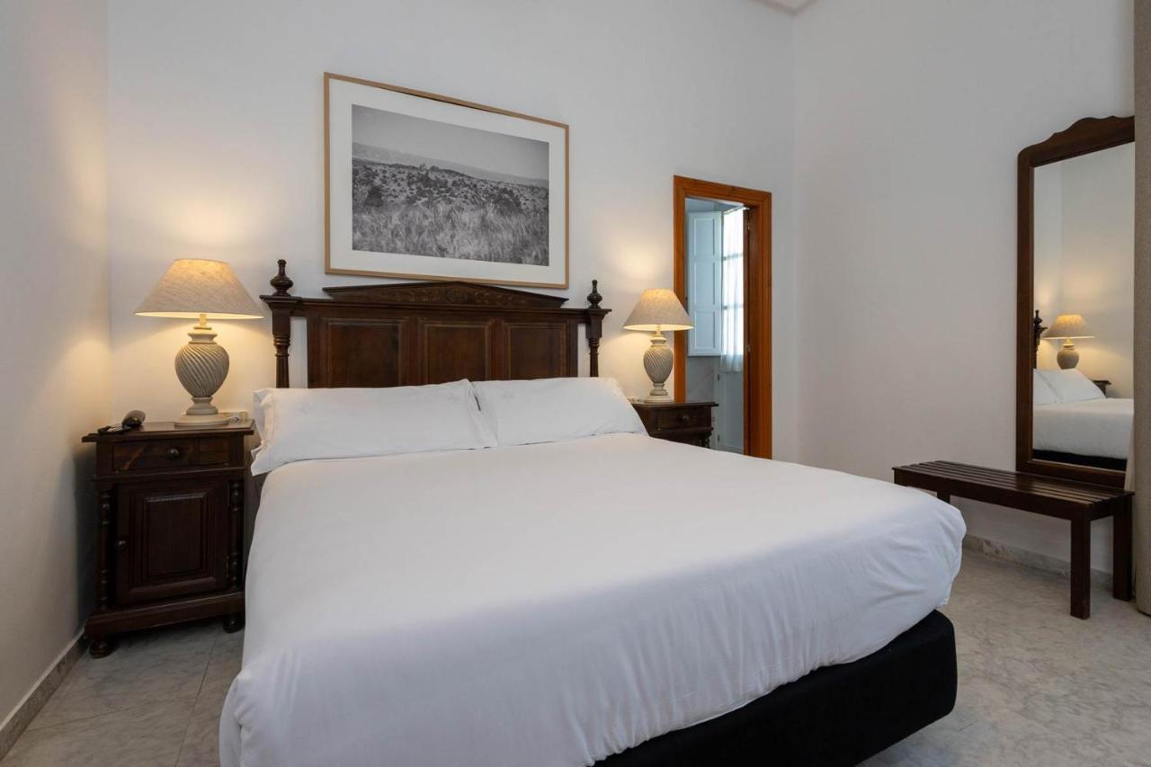 Hotel Tugasa Casa Palacio Medina Sidonia Экстерьер фото