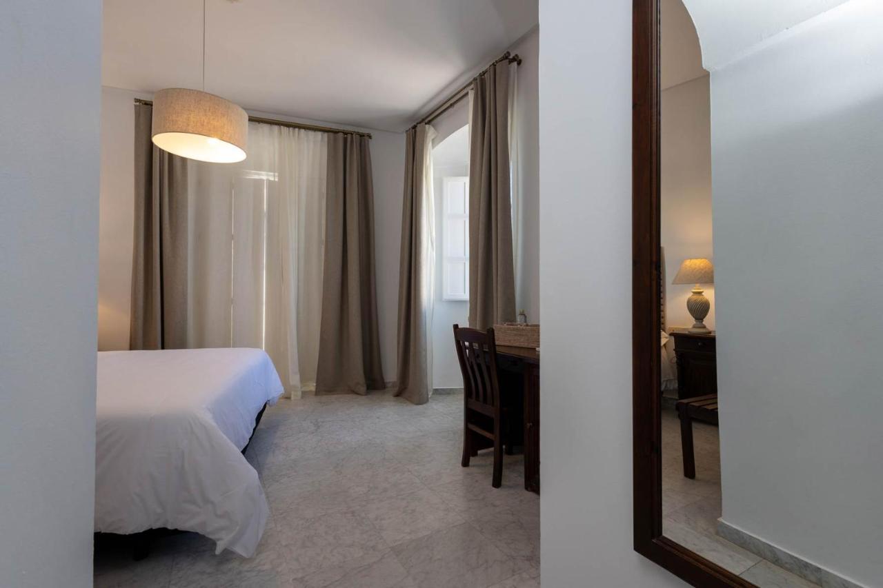 Hotel Tugasa Casa Palacio Medina Sidonia Экстерьер фото