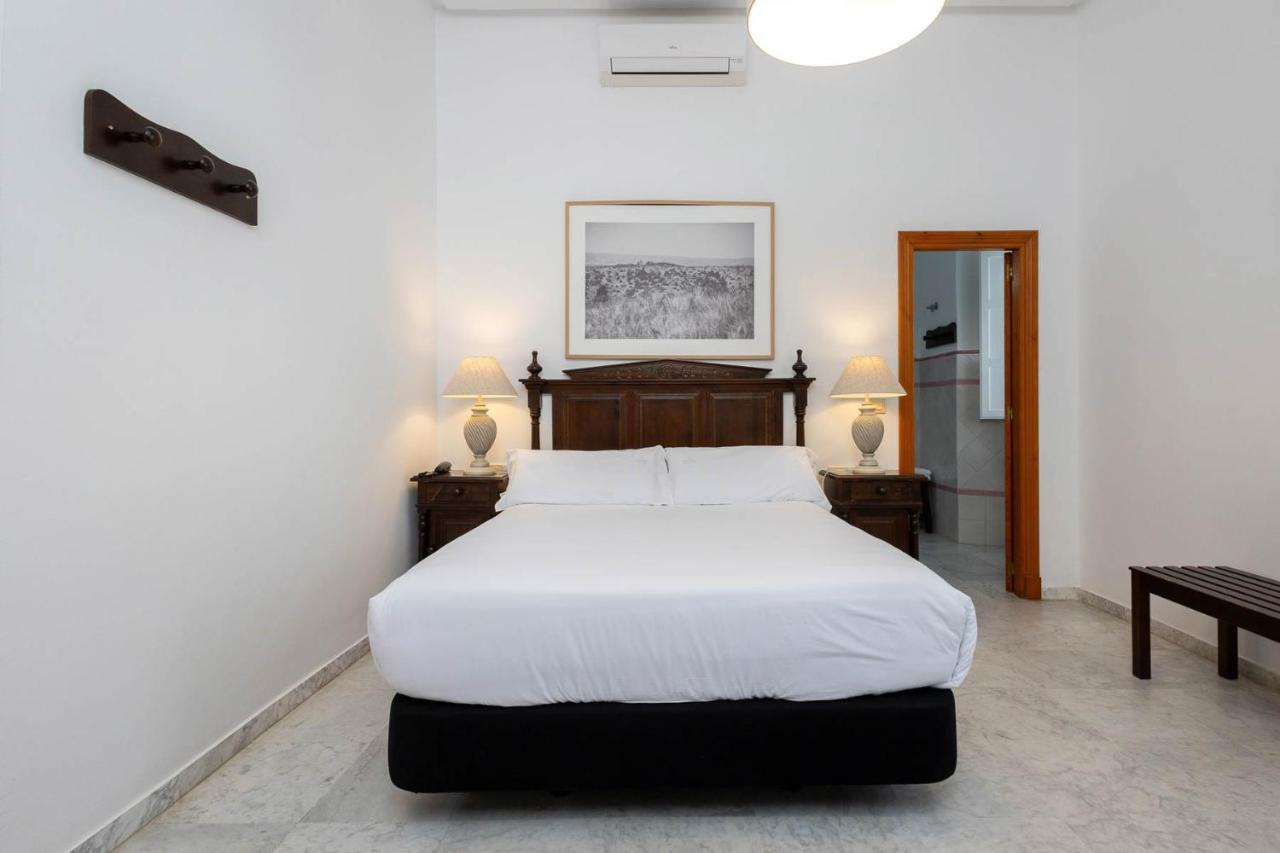 Hotel Tugasa Casa Palacio Medina Sidonia Экстерьер фото